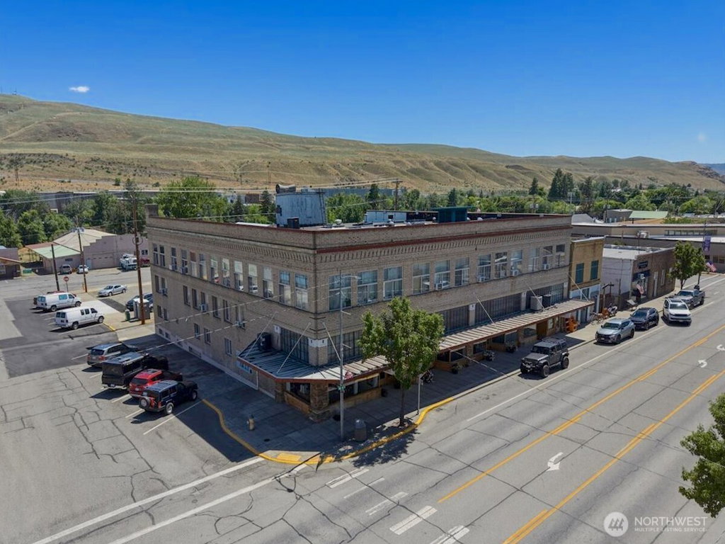 203 2Nd Ave S, Okanogan, WA 98840