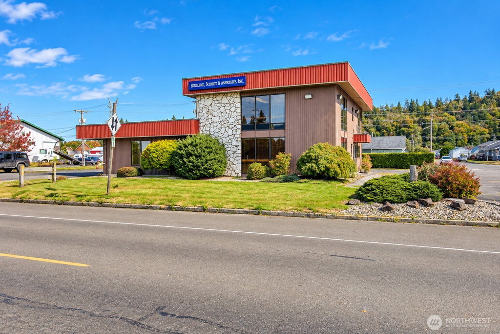 2323 Bay Ave, Hoquiam, WA 98550