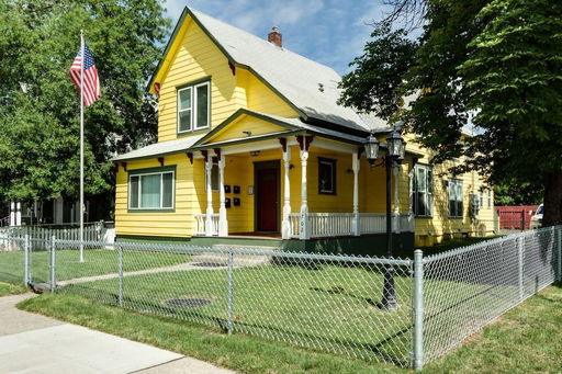listing main photo