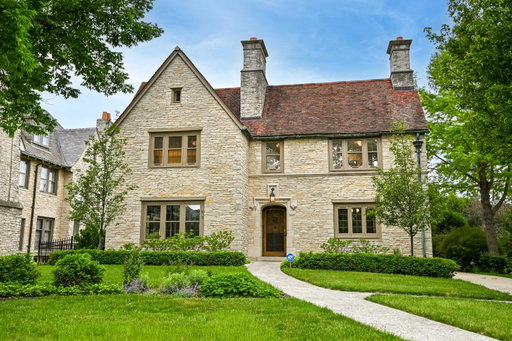 listing main photo
