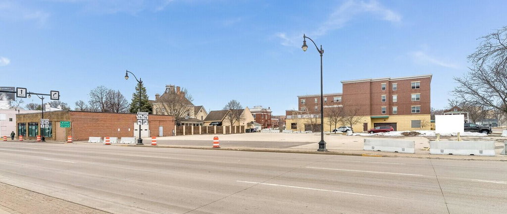 529 4Th St S, La Crosse, WI 54601