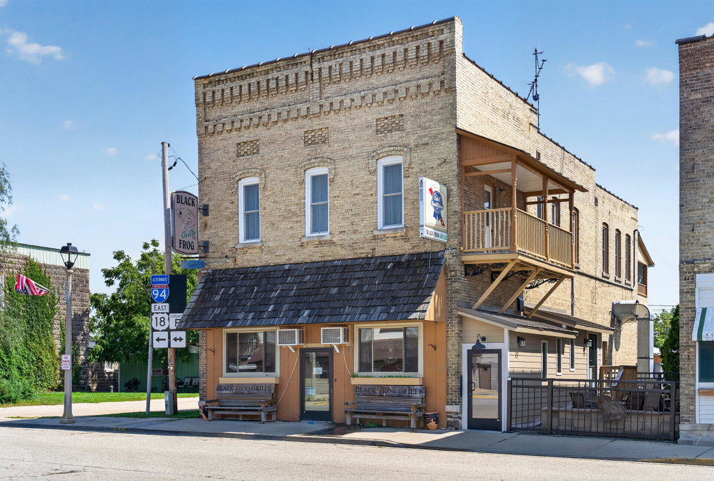 151 Main St, Sullivan, WI 53178