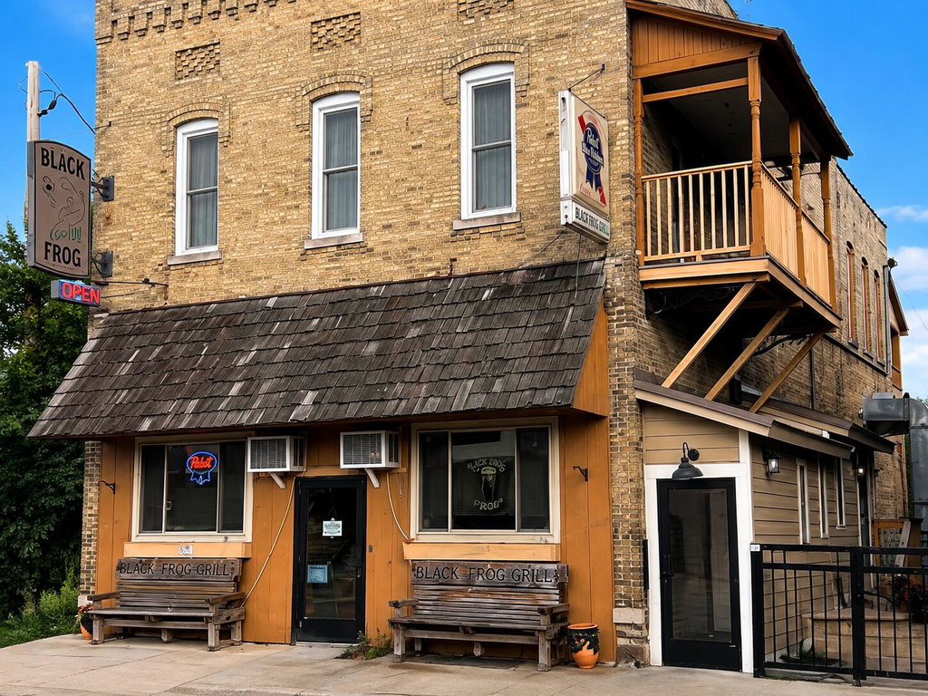 151 Main St, Sullivan, WI 53178