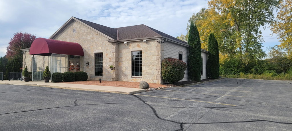 151 Progress Dr, Saukville, WI 53080