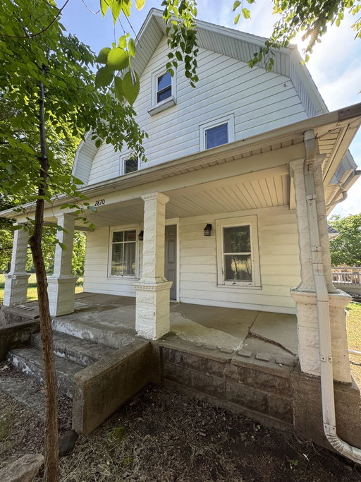 listing main photo