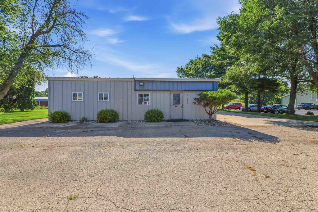 1180 Declark St, Beaver Dam, WI 53916
