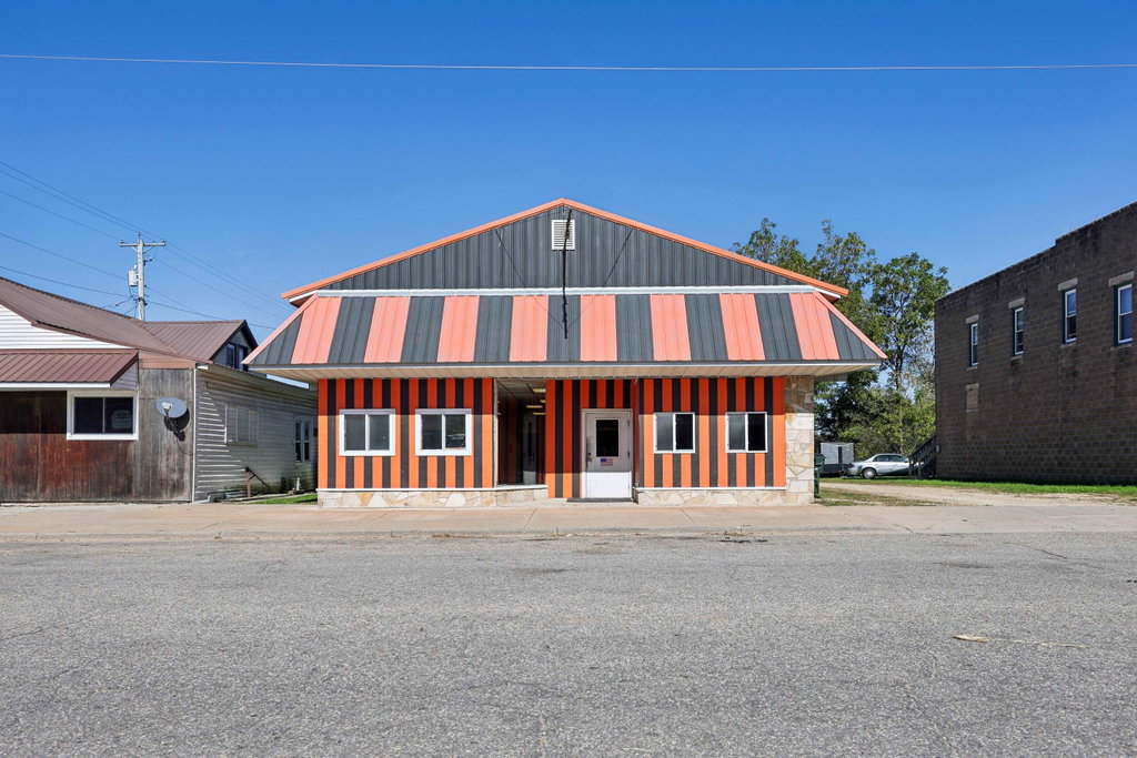 105 E Main St, Cazenovia, WI 53924