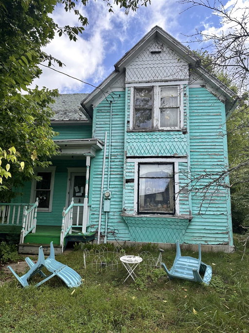 listing main photo
