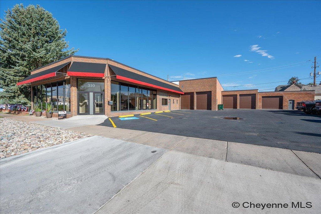 310 E 17Th St, Cheyenne, WY 82001