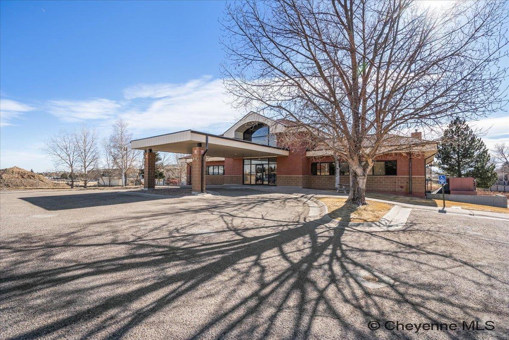 3235 Sparks Rd, Cheyenne, WY 82001